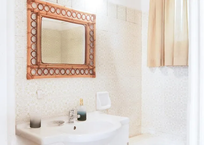 House, Marina Home, Athens Avenue,