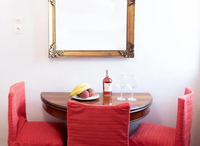 House, Marina Home, Athens Avenue, 公寓 *